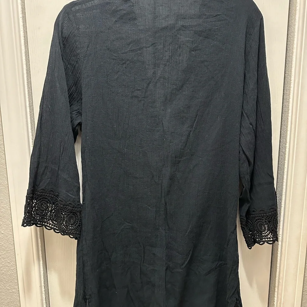 La Blanca V Neck Black Crochet Swim Cover - Picture 5 of 5